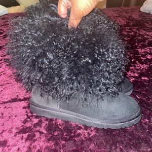 Dead stock Ugg boots size 7